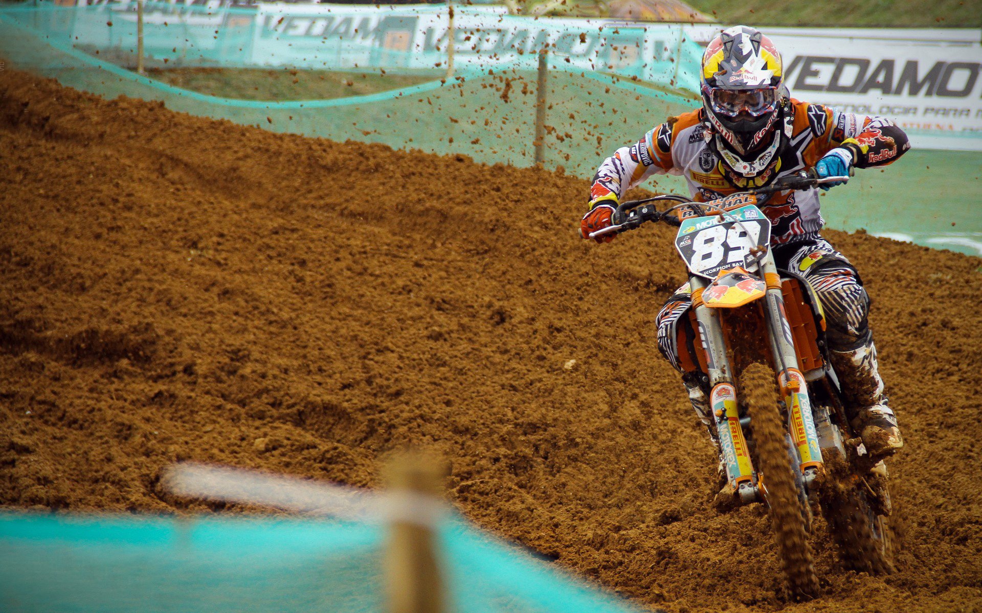 意甲焦点战之夜与哈利伯顿的硬仗之王，跨体育的坚韧传奇