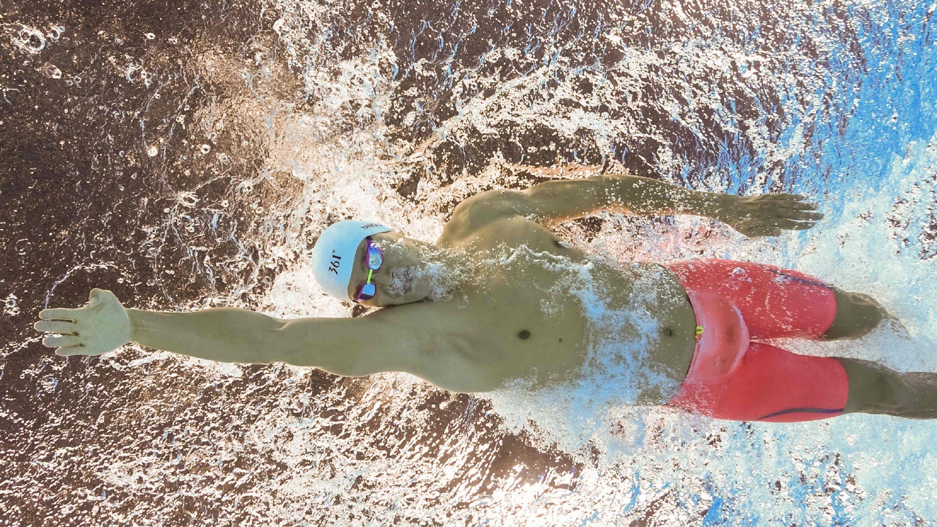 攻防一体！戈麦斯一人统治全场，玻利维亚险胜巴拉圭的背后英雄